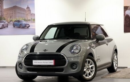 MINI Hatch, 2020 год, 1 990 000 рублей, 1 фотография