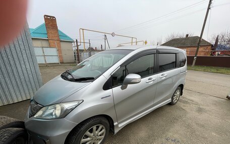 Honda Freed I, 2015 год, 1 730 000 рублей, 3 фотография
