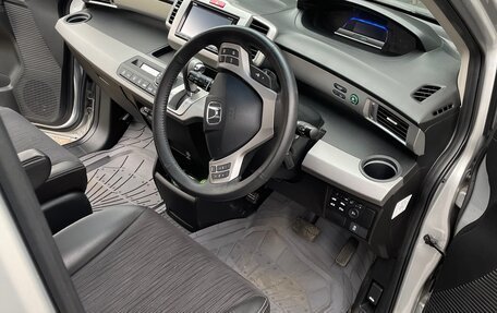 Honda Freed I, 2015 год, 1 730 000 рублей, 5 фотография