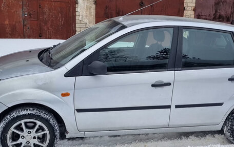 Ford Fiesta, 2002 год, 250 000 рублей, 3 фотография
