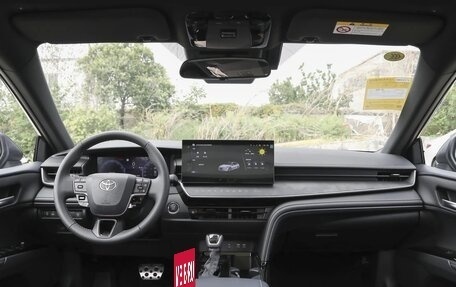 Toyota Camry, 2025 год, 4 220 000 рублей, 7 фотография