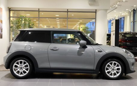 MINI Hatch, 2020 год, 1 990 000 рублей, 4 фотография