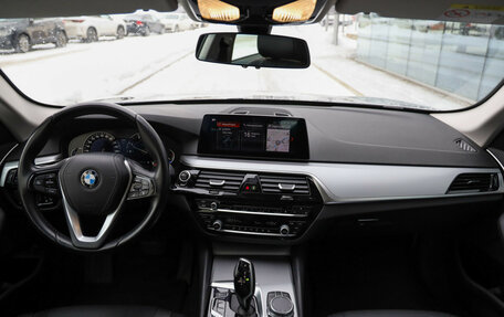 BMW 5 серия, 2019 год, 2 849 000 рублей, 10 фотография