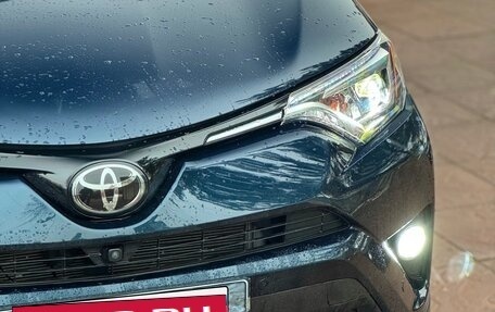 Toyota RAV4, 2018 год, 2 300 000 рублей, 15 фотография