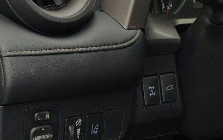 Toyota RAV4, 2018 год, 2 300 000 рублей, 27 фотография