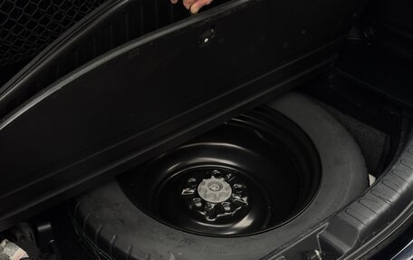 Toyota RAV4, 2018 год, 2 300 000 рублей, 34 фотография