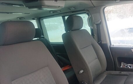 Volkswagen Multivan T5, 2003 год, 800 000 рублей, 10 фотография