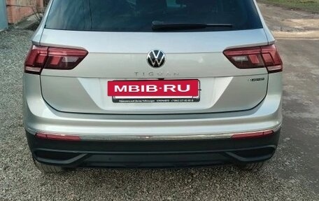 Volkswagen Tiguan II, 2021 год, 3 320 000 рублей, 3 фотография