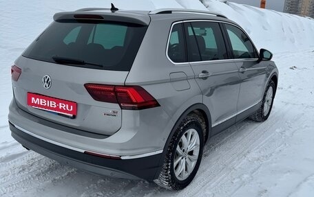 Volkswagen Tiguan II, 2017 год, 2 000 000 рублей, 3 фотография