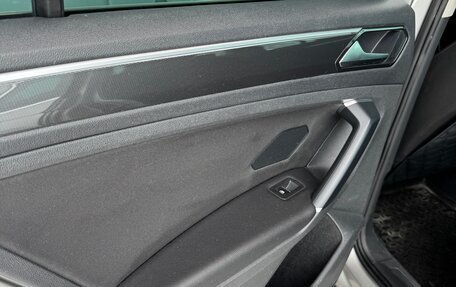 Volkswagen Tiguan II, 2017 год, 2 000 000 рублей, 13 фотография