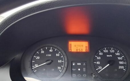 Renault Logan I, 2006 год, 300 000 рублей, 2 фотография