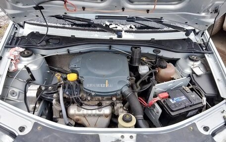 Renault Logan I, 2006 год, 300 000 рублей, 3 фотография