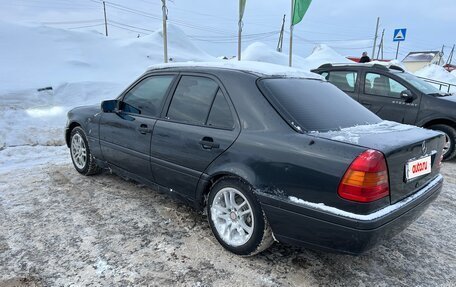 Mercedes-Benz C-Класс, 1993 год, 225 000 рублей, 3 фотография