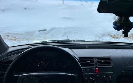 Mercedes-Benz C-Класс, 1993 год, 225 000 рублей, 5 фотография