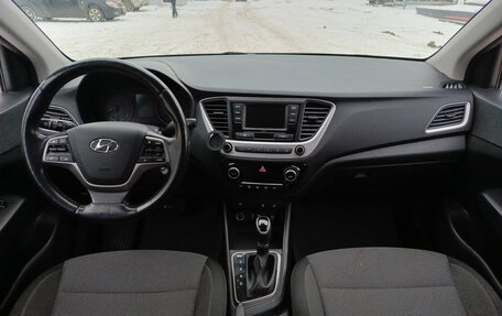 Hyundai Solaris II рестайлинг, 2017 год, 1 069 000 рублей, 17 фотография