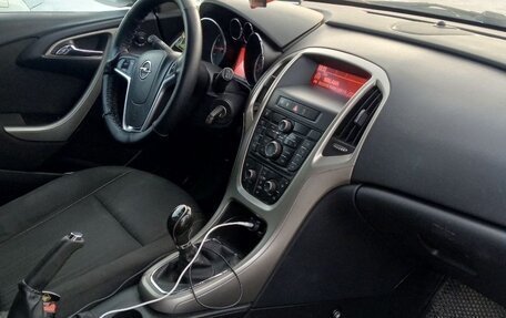 Opel Astra J, 2011 год, 580 000 рублей, 2 фотография