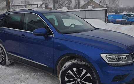 Volkswagen Tiguan II, 2019 год, 2 929 000 рублей, 2 фотография