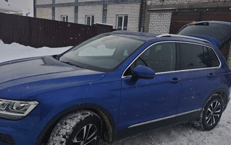 Volkswagen Tiguan II, 2019 год, 2 929 000 рублей, 9 фотография