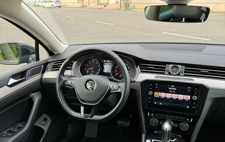 Volkswagen Passat B8 рестайлинг, 2019 год, 1 950 000 рублей, 10 фотография