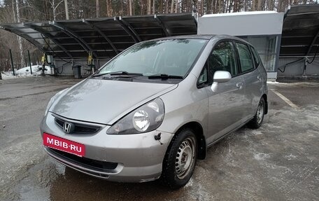 Honda Fit III, 2003 год, 370 000 рублей, 2 фотография
