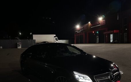 Mercedes-Benz CLS, 2017 год, 2 500 000 рублей, 1 фотография