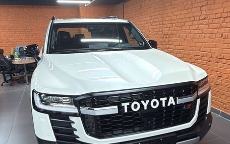 Toyota Land Cruiser, 2024 год, 16 000 000 рублей, 2 фотография