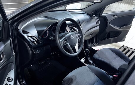 Hyundai Solaris II рестайлинг, 2014 год, 1 000 000 рублей, 20 фотография