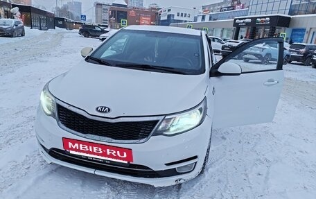 KIA Rio III рестайлинг, 2015 год, 820 000 рублей, 23 фотография