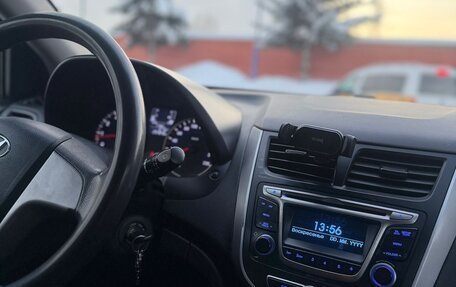 Hyundai Solaris II рестайлинг, 2016 год, 625 000 рублей, 14 фотография