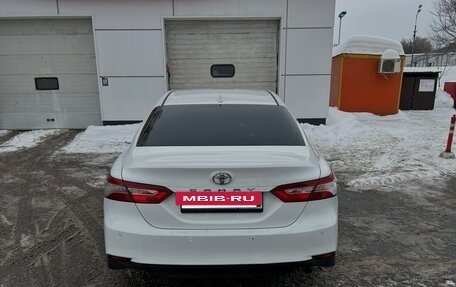 Toyota Camry, 2019 год, 1 640 000 рублей, 6 фотография