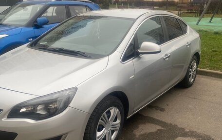 Opel Astra J, 2014 год, 650 000 рублей, 1 фотография