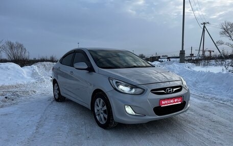 Hyundai Solaris II рестайлинг, 2011 год, 520 000 рублей, 1 фотография