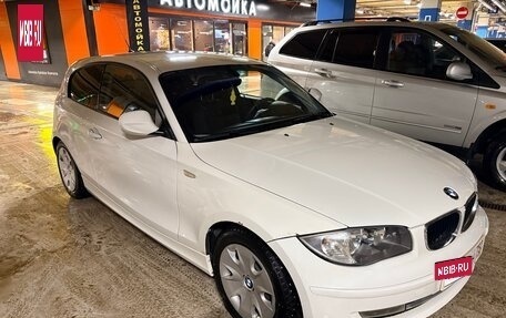 BMW 1 серия, 2010 год, 800 000 рублей, 3 фотография