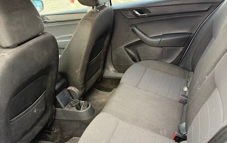 Skoda Rapid I, 2015 год, 1 350 000 рублей, 9 фотография