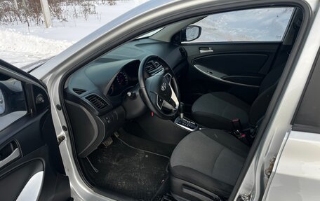 Hyundai Solaris II рестайлинг, 2011 год, 520 000 рублей, 10 фотография