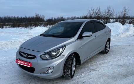 Hyundai Solaris II рестайлинг, 2011 год, 520 000 рублей, 9 фотография