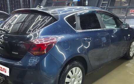 Opel Astra J, 2011 год, 390 000 рублей, 7 фотография