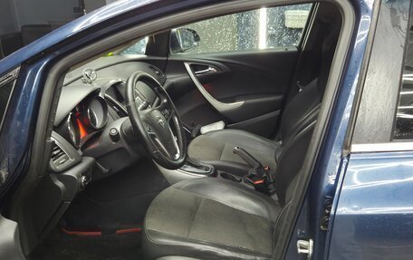 Opel Astra J, 2011 год, 390 000 рублей, 9 фотография