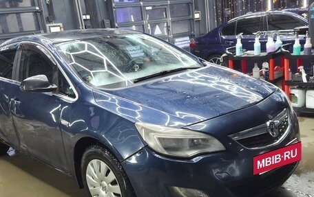 Opel Astra J, 2011 год, 390 000 рублей, 6 фотография