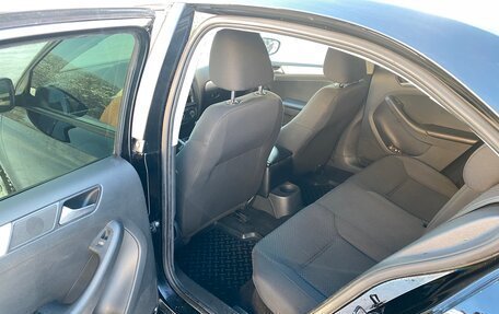 Volkswagen Jetta VI, 2013 год, 1 010 000 рублей, 11 фотография