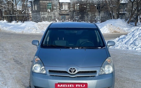 Toyota Corolla Verso I, 2006 год, 550 000 рублей, 2 фотография