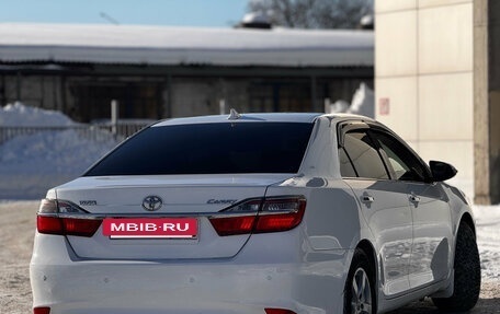 Toyota Camry, 2018 год, 1 790 000 рублей, 4 фотография