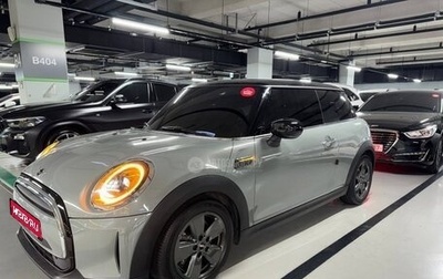 MINI Clubman, 2022 год, 2 100 000 рублей, 1 фотография