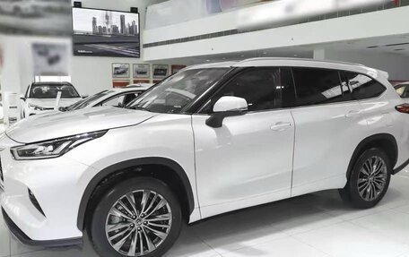 Toyota Highlander, 2025 год, 5 450 000 рублей, 4 фотография