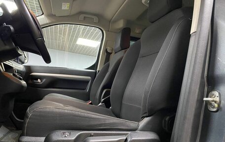 Peugeot Traveller I, 2020 год, 2 912 000 рублей, 10 фотография