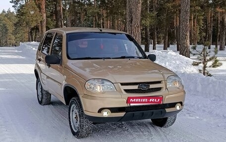 Chevrolet Niva I рестайлинг, 2004 год, 285 000 рублей, 3 фотография