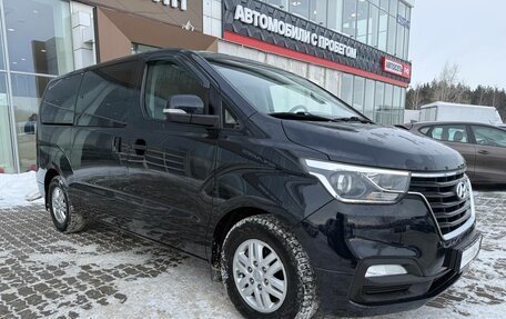 Hyundai H-1 II рестайлинг, 2020 год, 2 800 000 рублей, 5 фотография