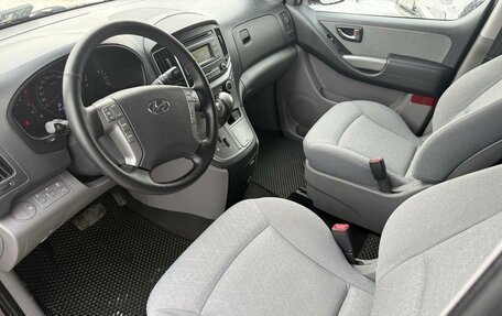 Hyundai H-1 II рестайлинг, 2020 год, 2 800 000 рублей, 8 фотография