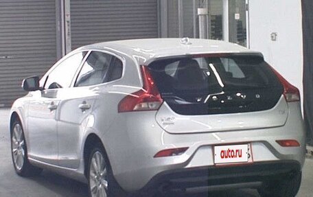 Volvo V40 II рестайлинг, 2016 год, 950 000 рублей, 3 фотография