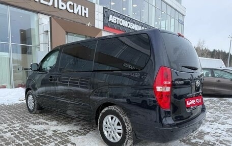 Hyundai H-1 II рестайлинг, 2020 год, 2 800 000 рублей, 19 фотография